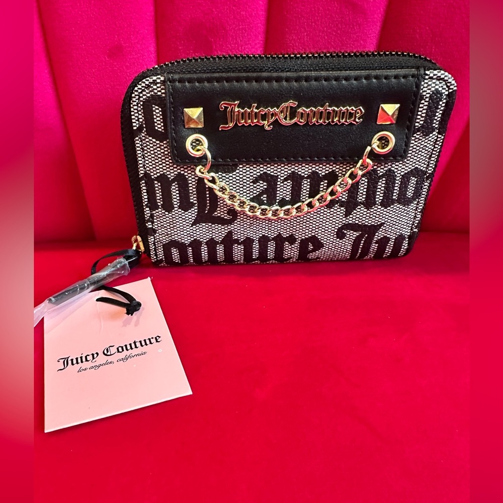 Juicy Couture hang around wristlet wallet